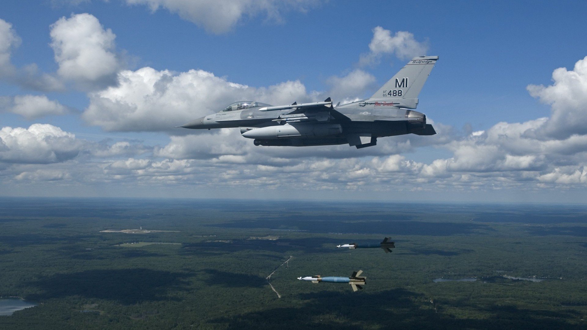 开云·Kaiyun网页版-2018年季后赛：库里百发百中的远距离三分，打破多项NBA历史纪录，库里2018总决赛数据统计