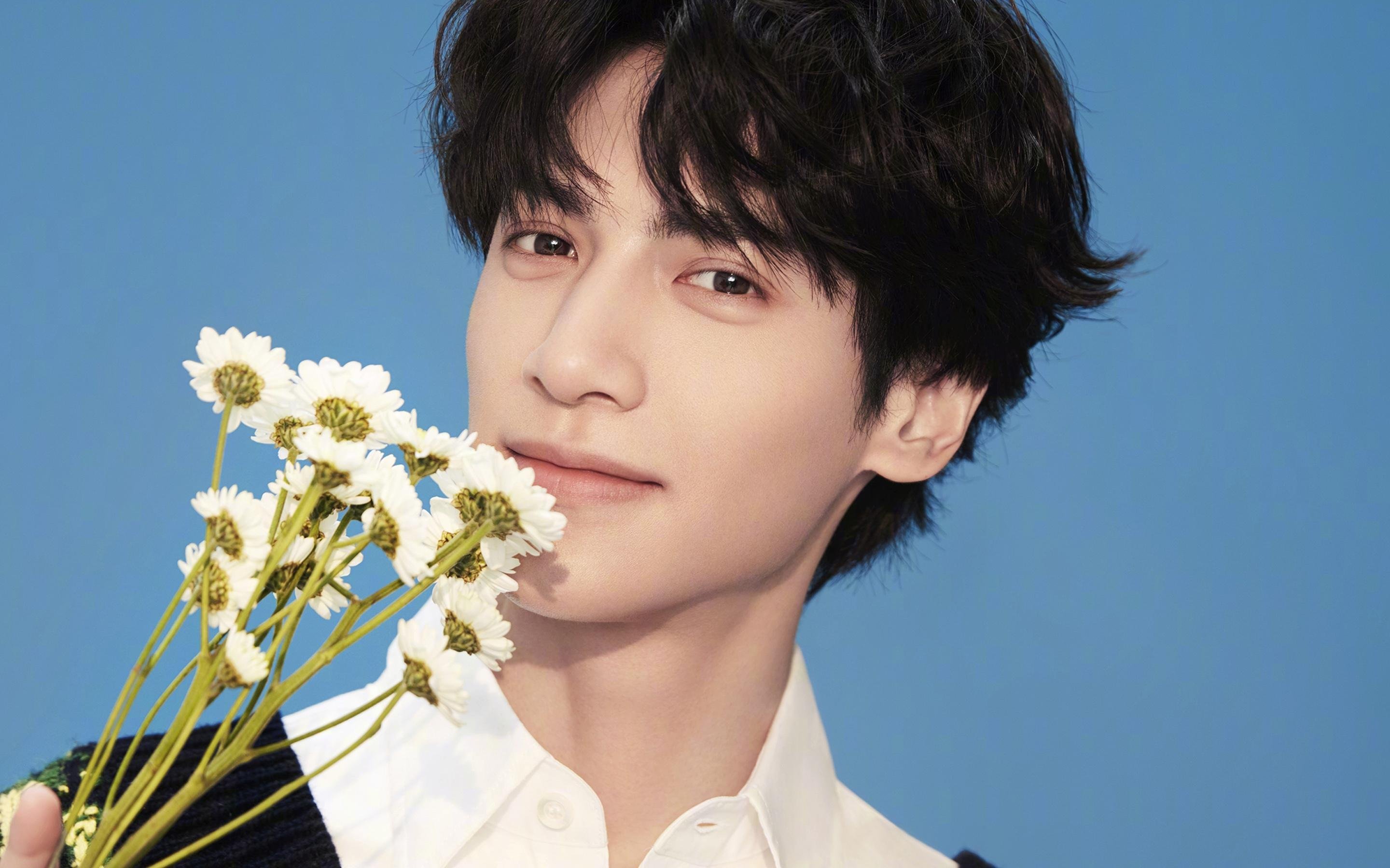 kaiyun网站-乔·莫伊：以硬朗的身体素质和强大的防守本能，成为全黑队坚实的前锋支柱